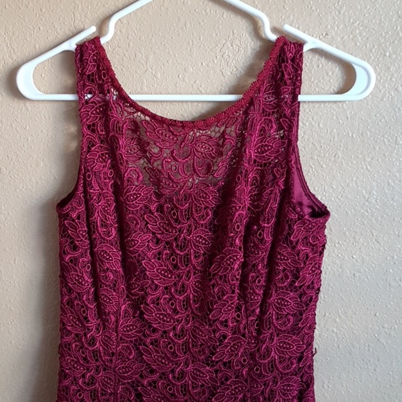 WHBM Sleeveless Lace Sheath Dress Size 2 - Picture 5 of 8